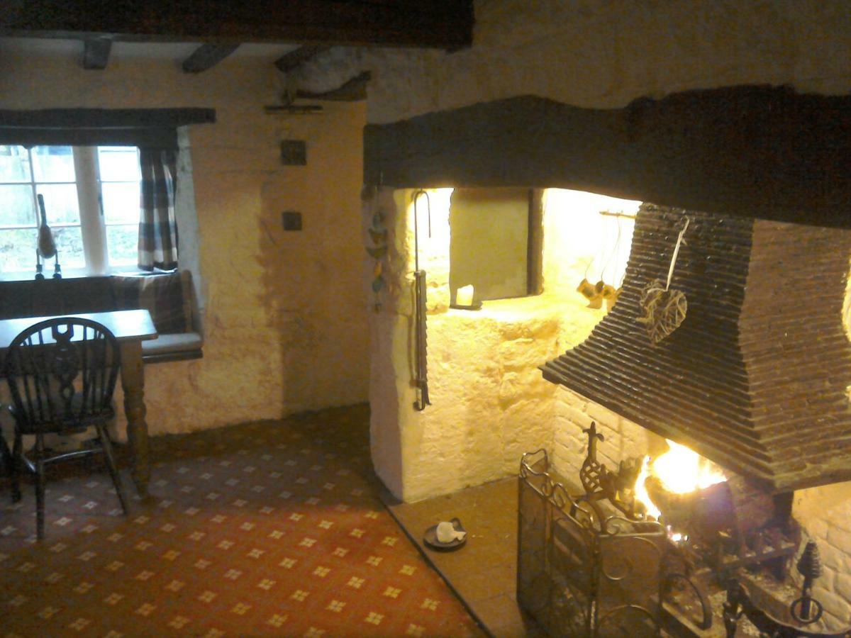 The Crown Inn Alvediston Exterior foto