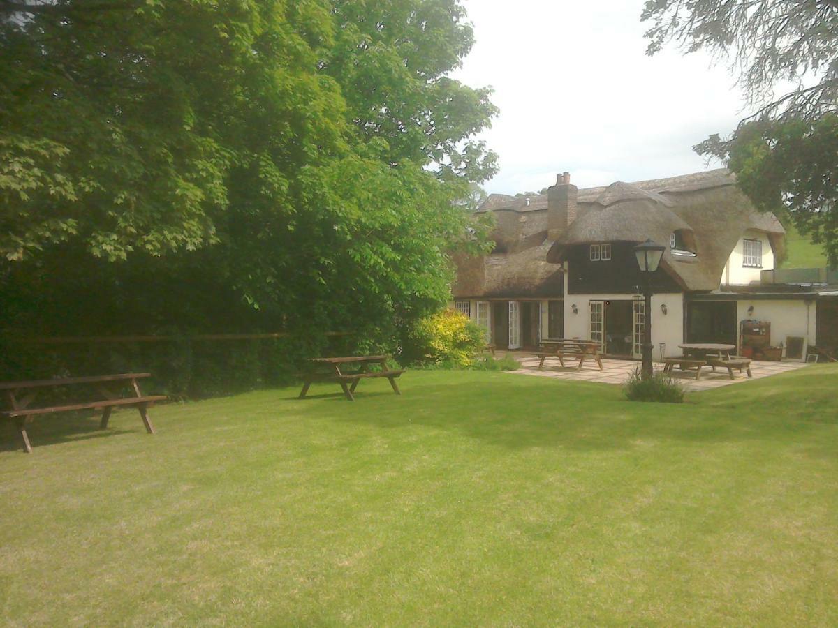 The Crown Inn Alvediston Exterior foto